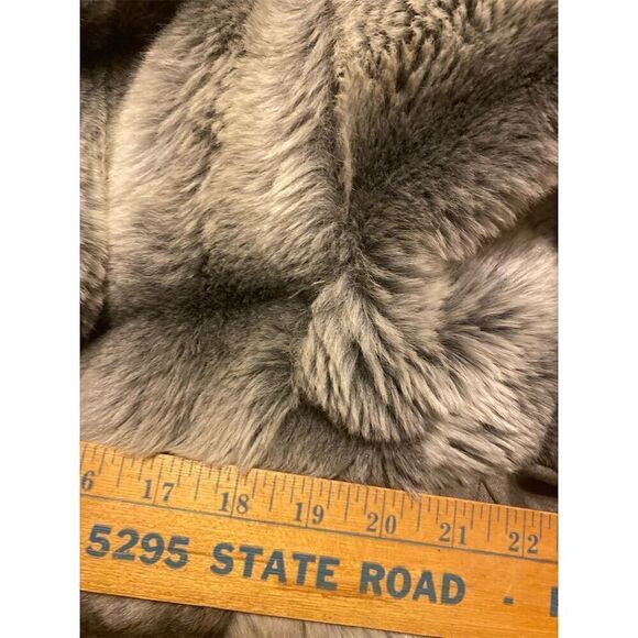 Women's Vintage Gray Faux Fur Overcoat Size 38 Winter Formal - Picture 5 of 14